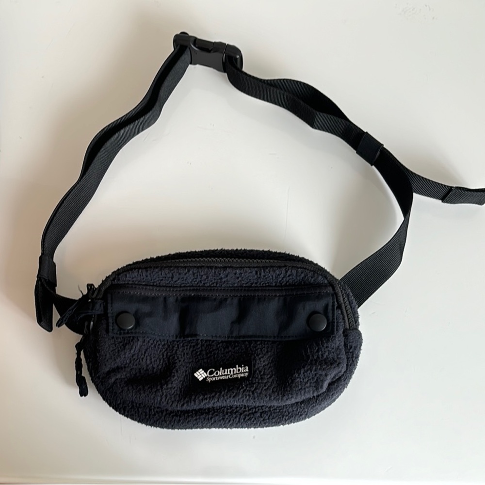 COLUMBIA Helvetia Hip Pack Unisex One Size Black Adjustable Belt Front